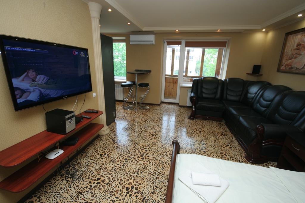 Pechersk Apartment in Kiev Center Buitenkant foto